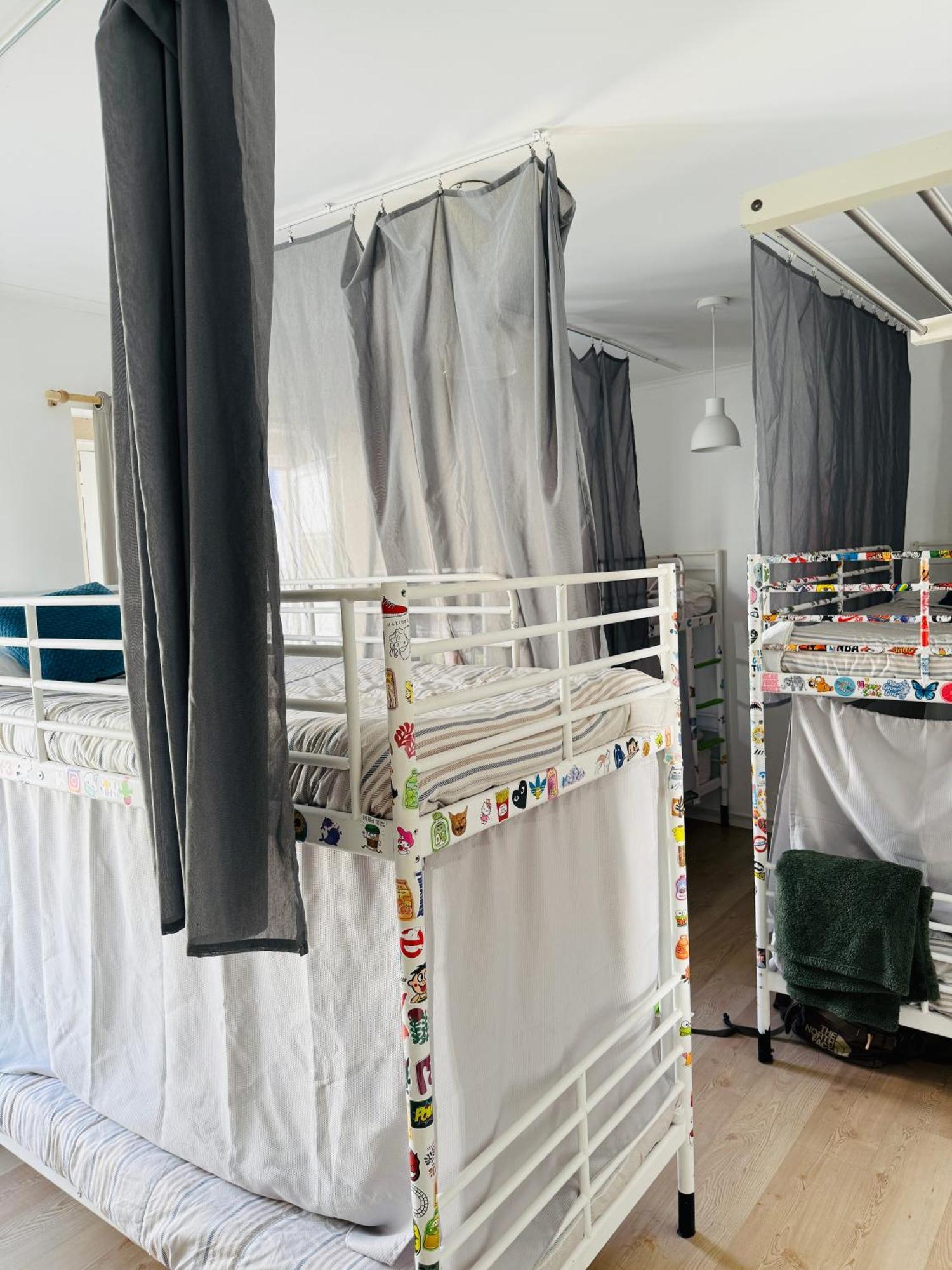 70'S Hostel Эрисейра Экстерьер фото